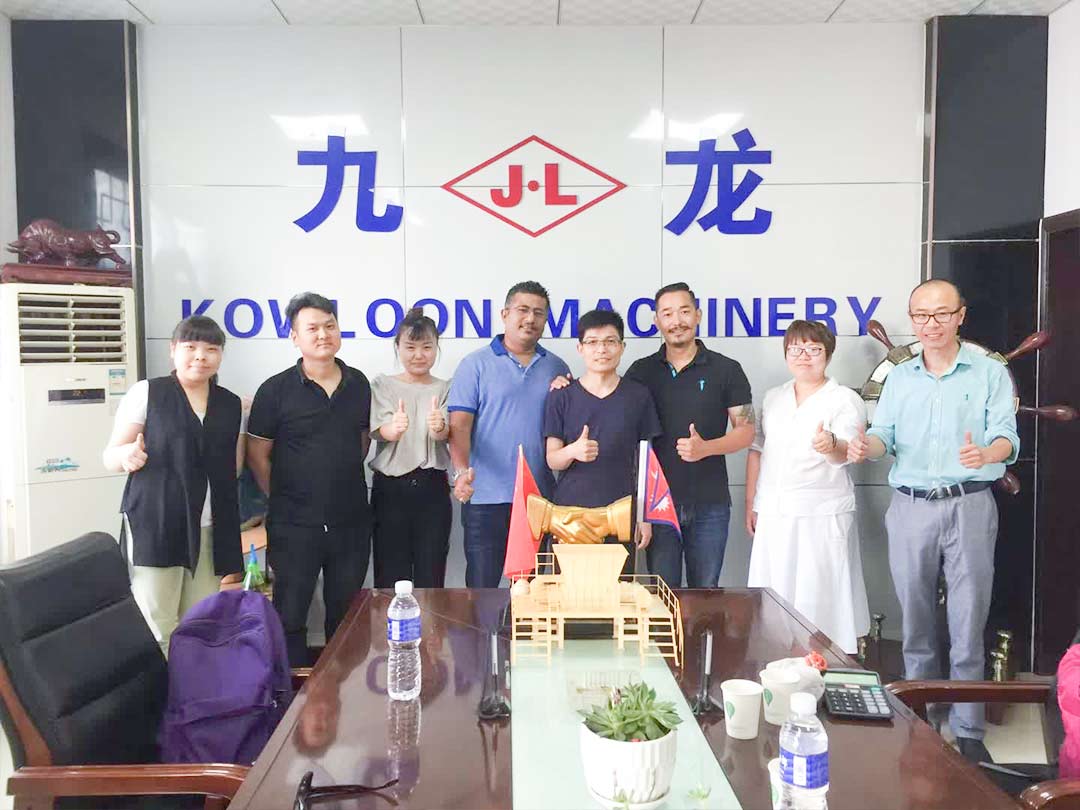 九龍機械與尼泊爾客戶(hù)合作